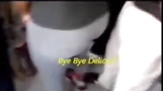 سرخ بالوں سکس حیوانی با دختر والے جڑواں بچے عاجز بھائی کا لنڈ چوستے ہیں، اسے تھریسم کی طرف مائل کرتے ہیں۔